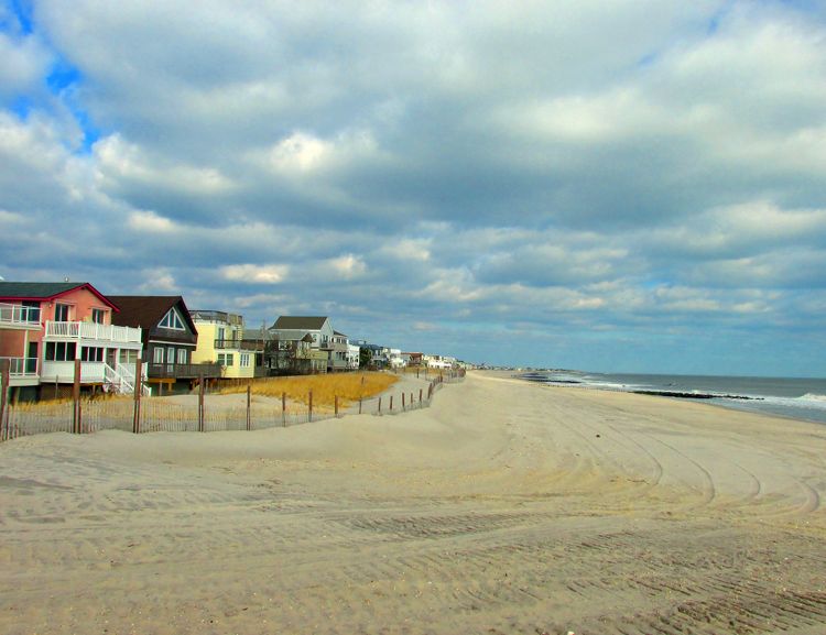 2014: Today's build up along the beach of Long Beach Island. New Jersey's coastline is considered the country's most densely populated and developed. But . . . (see the photograph of the shore in "Coast Section, no. 4" of the "New Jersey Coast" section).